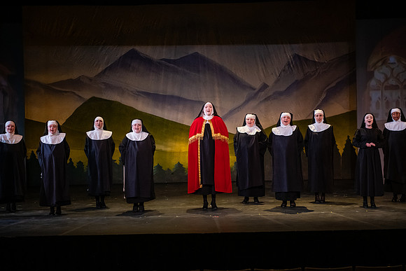 TheatreSoundOfMusic0325AWB_3103