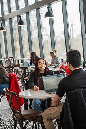 AdmissionsLatinoHispanicMarketing0125AWB_9518