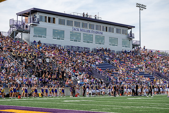AUvHillsdaleFtball0925AWB_2665