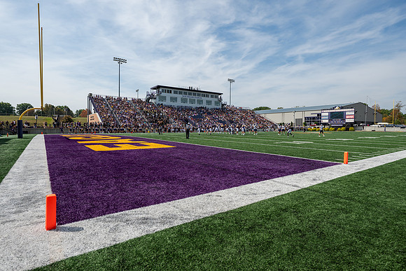 AUvHillsdaleFtball0925AWB_2672