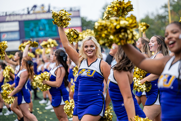 AUvHillsdaleFtball0925AWB_3109