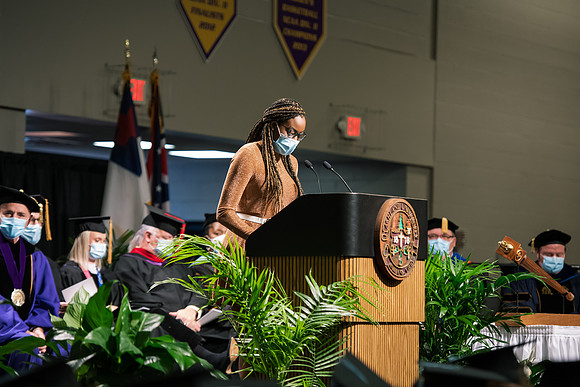 017WiGradCeremony1221ALW_6295