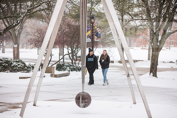 StudentsReturnWinterCampus0125AWB_6890