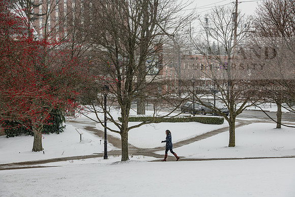 StudentsReturnWinterCampus0125AWB_6747