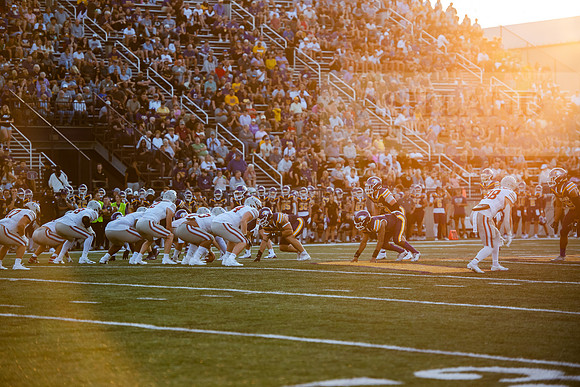AUvIUPFootball0924ALW_8342