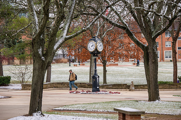 CampusLife1224AWB_5719