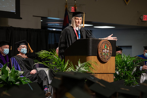 185WiGradCeremony1221ALW_6498