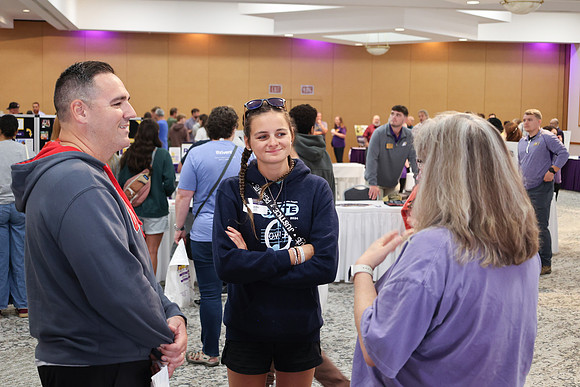 AU PREVIEW DAY-19