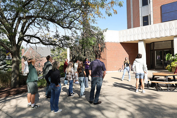 AU PREVIEW DAY-02