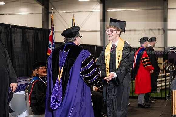 011GradBachelorArts0526AWB_1182