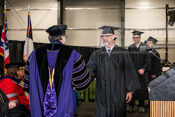 027GradAssociateArts0526AWB_1153