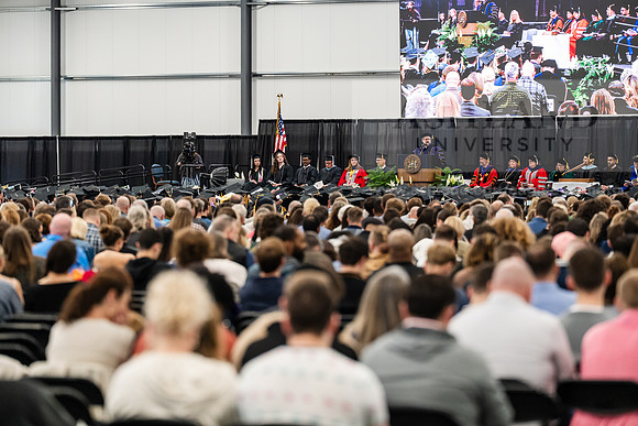 104GraduationCeremony0526AE3_7025