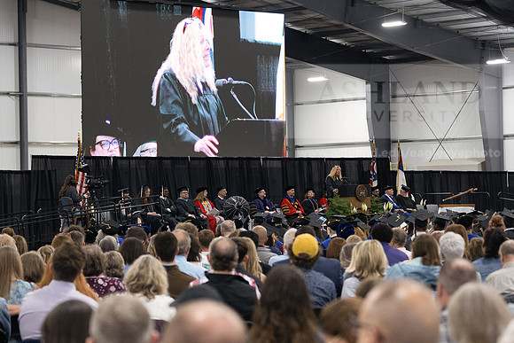 258GraduationCeremony0526JK452A2610