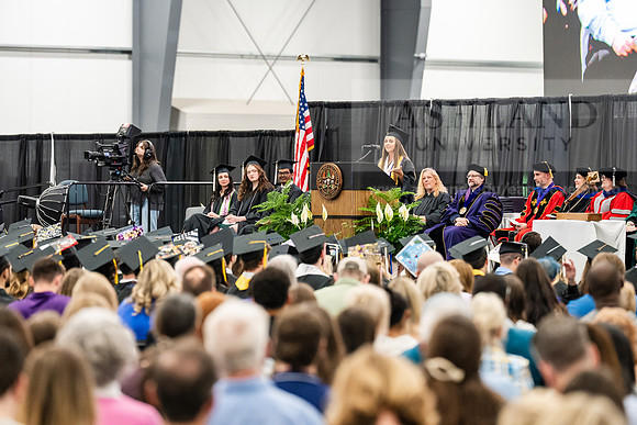 273GraduationCeremony0526AE3_7112