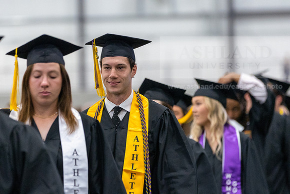 016GraduationProcessional0526JK452A2437