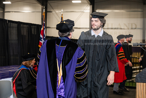 001GradBachelorFineArts0526AWB_1584
