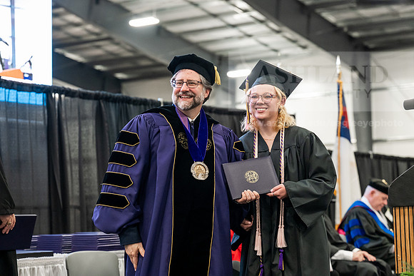 003GradBachelorMusic0526AE3_7511