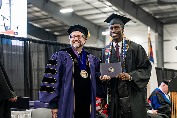 004GradBachelorScience0526AE3_7517