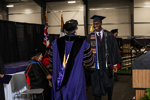001GradBachelorScience0526AWB_1600
