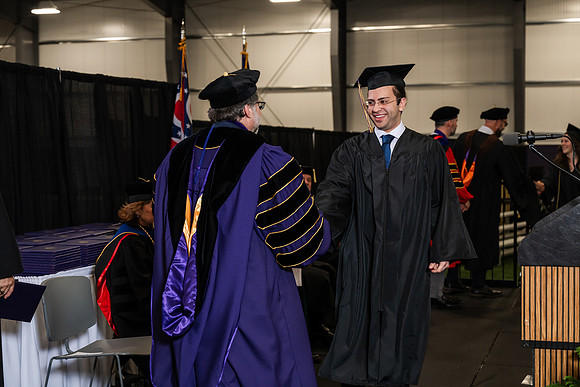 007GradBachelorScience0526AWB_1604