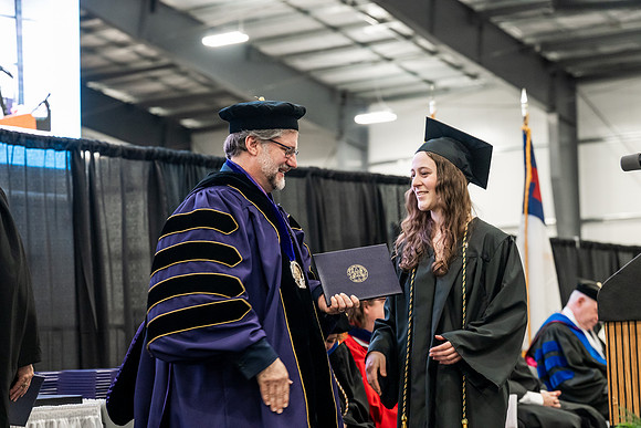 016GradBachelorScience0526AE3_7521