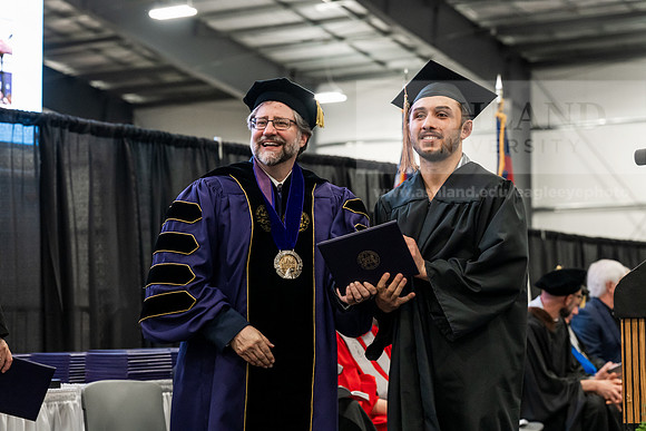 003GradBachelorBusinessAdmin0526AE3_7818