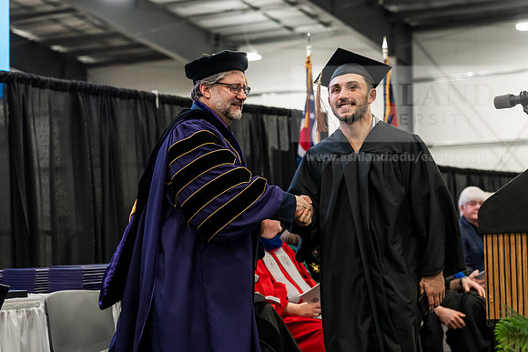 002GradBachelorBusinessAdmin0526AE3_7817
