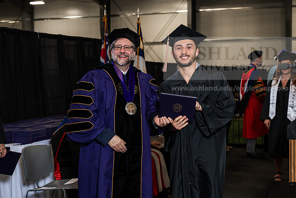 004GradBachelorBusinessAdmin0526AWB_2076