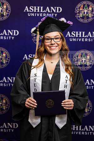 012GradBachelorBusinessAdmin0526CCP10469