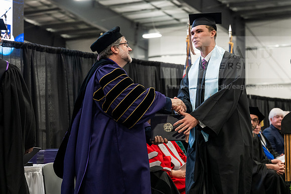 015GradBachelorBusinessAdmin0526AE3_7821