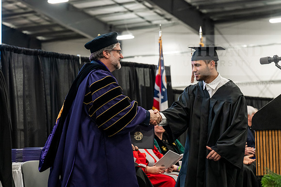 020GradBachelorBusinessAdmin0526AE3_7824