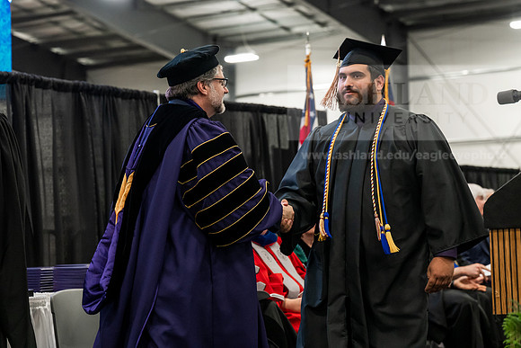 026GradBachelorBusinessAdmin0526AE3_7828