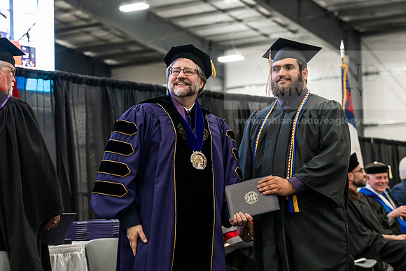 027GradBachelorBusinessAdmin0526AE3_7829