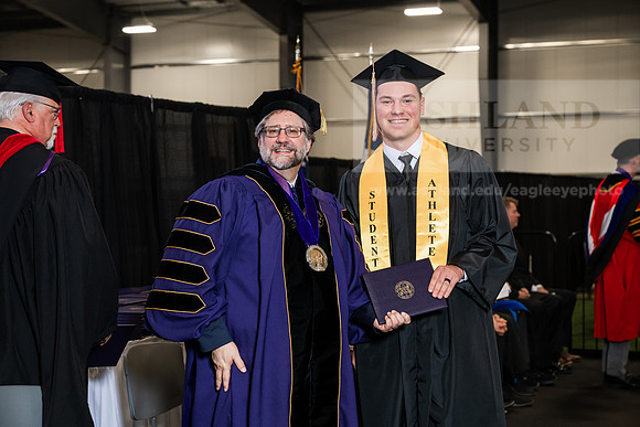 040GradBachelorBusinessAdmin0526AWB_2105