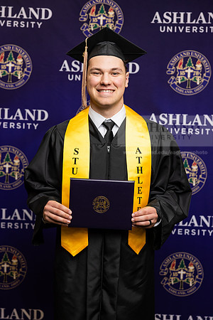 041GradBachelorBusinessAdmin0526CCP10479