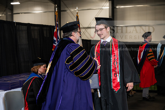 054GradBachelorBusinessAdmin0526AWB_2118
