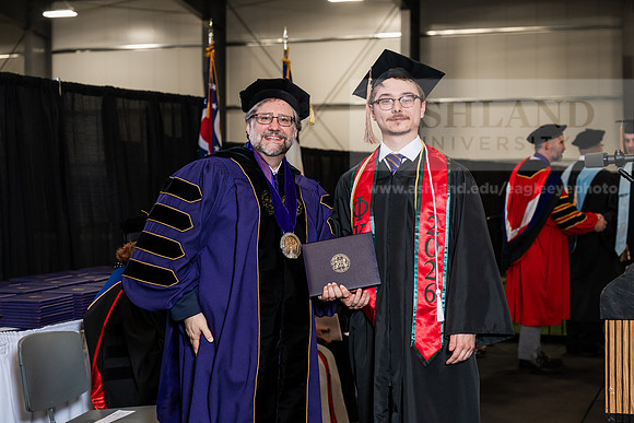 057GradBachelorBusinessAdmin0526AWB_2119
