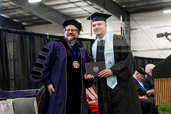 061GradBachelorBusinessAdmin0526AE3_7851