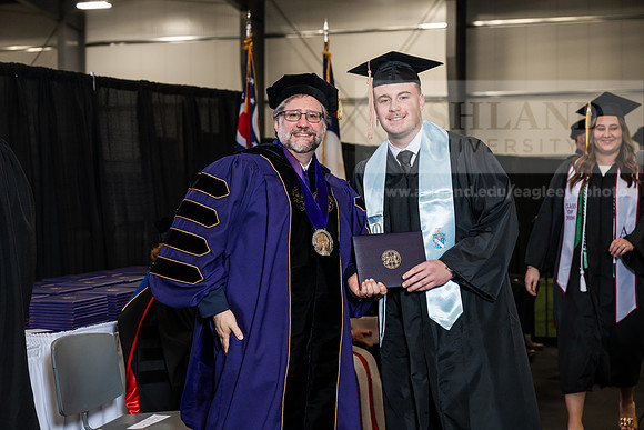 062GradBachelorBusinessAdmin0526AWB_2124