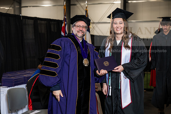066GradBachelorBusinessAdmin0526AWB_2128