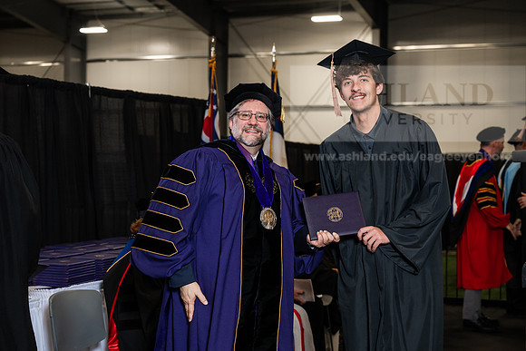 070GradBachelorBusinessAdmin0526AWB_2132