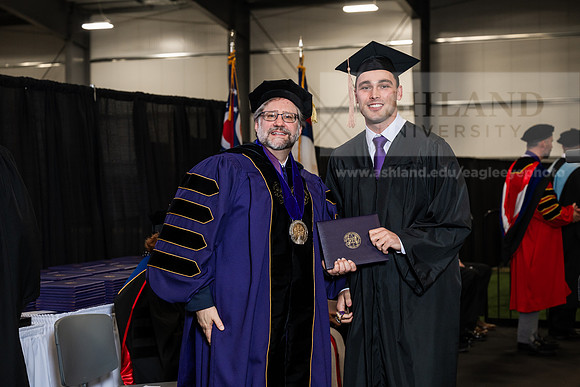 076GradBachelorBusinessAdmin0526AWB_2136