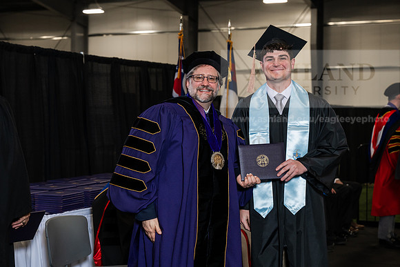086GradBachelorBusinessAdmin0526AWB_2145