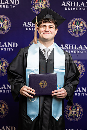 087GradBachelorBusinessAdmin0526CCP10497