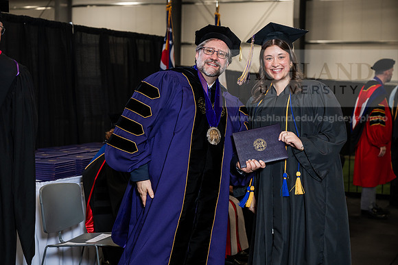 091GradBachelorBusinessAdmin0526AWB_2148