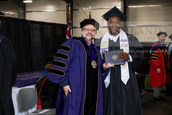 102GradBachelorBusinessAdmin0526AWB_2158