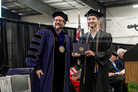 108GradBachelorBusinessAdmin0526AE3_7884
