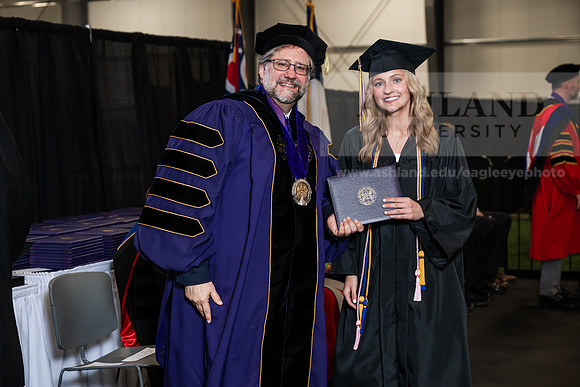 115GradBachelorBusinessAdmin0526AWB_2167