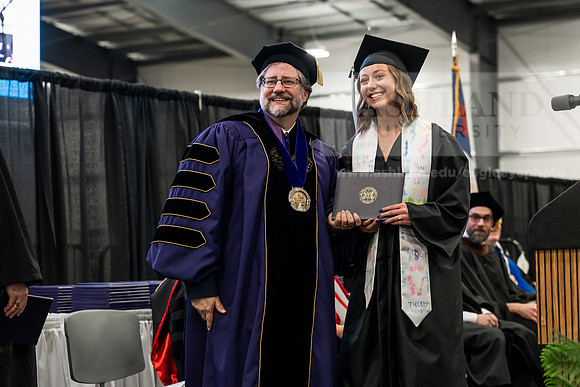 016GradBachelorScienceEducation0526AE3_8121