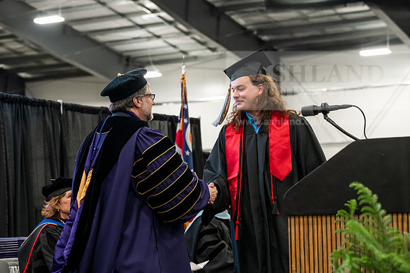 027GradBachelorScienceEducation0526AE3_8128